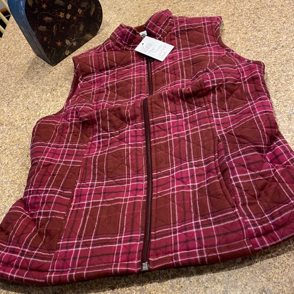 NWT Croft & Barrow Purple Plaid Classic Quilted Vest Small